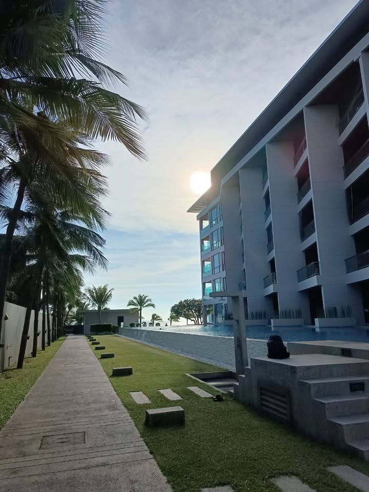 Large Three Bed Room Apartment For Sale