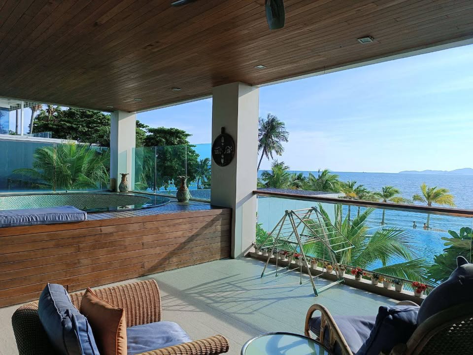 Large Three Bed Room Apartment For Sale