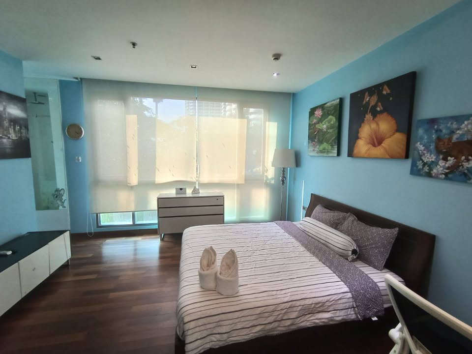 Large Three Bed Room Apartment For Sale