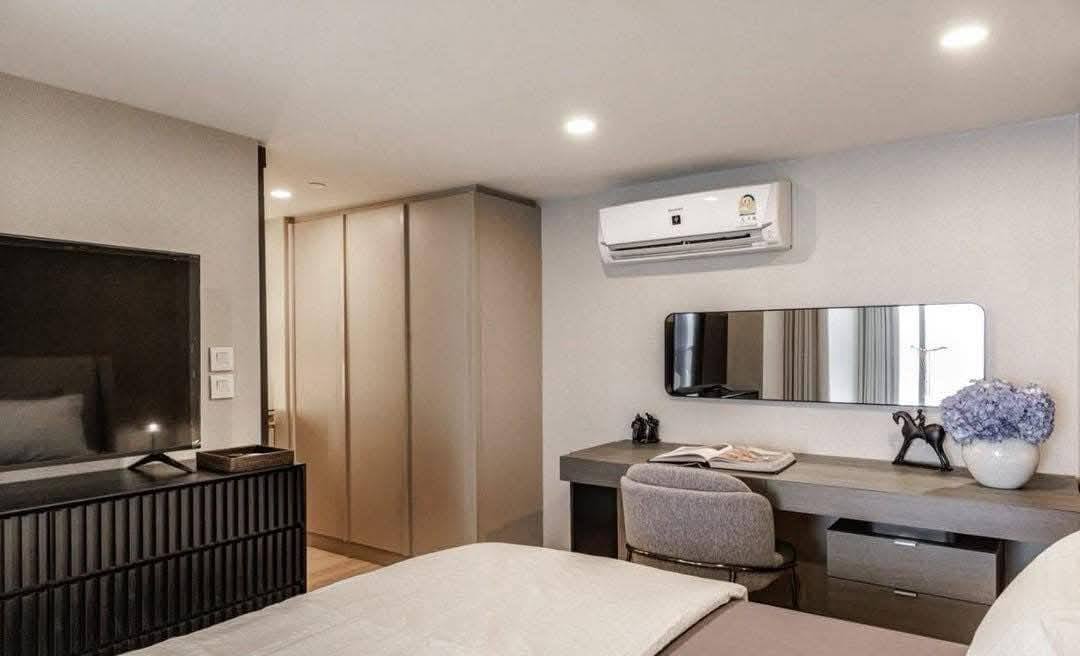 Duplex Two Bedroom Apartment For Rent 