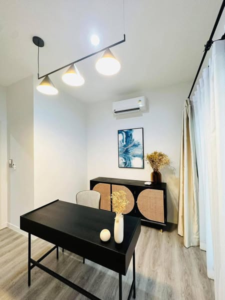 Townhouse For Rent