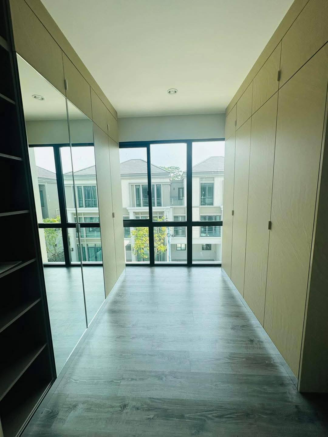 Townhouse For Rent