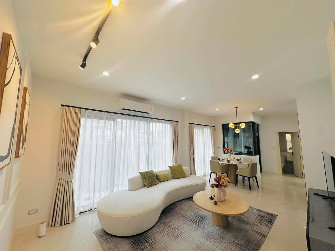 Townhouse For Rent
