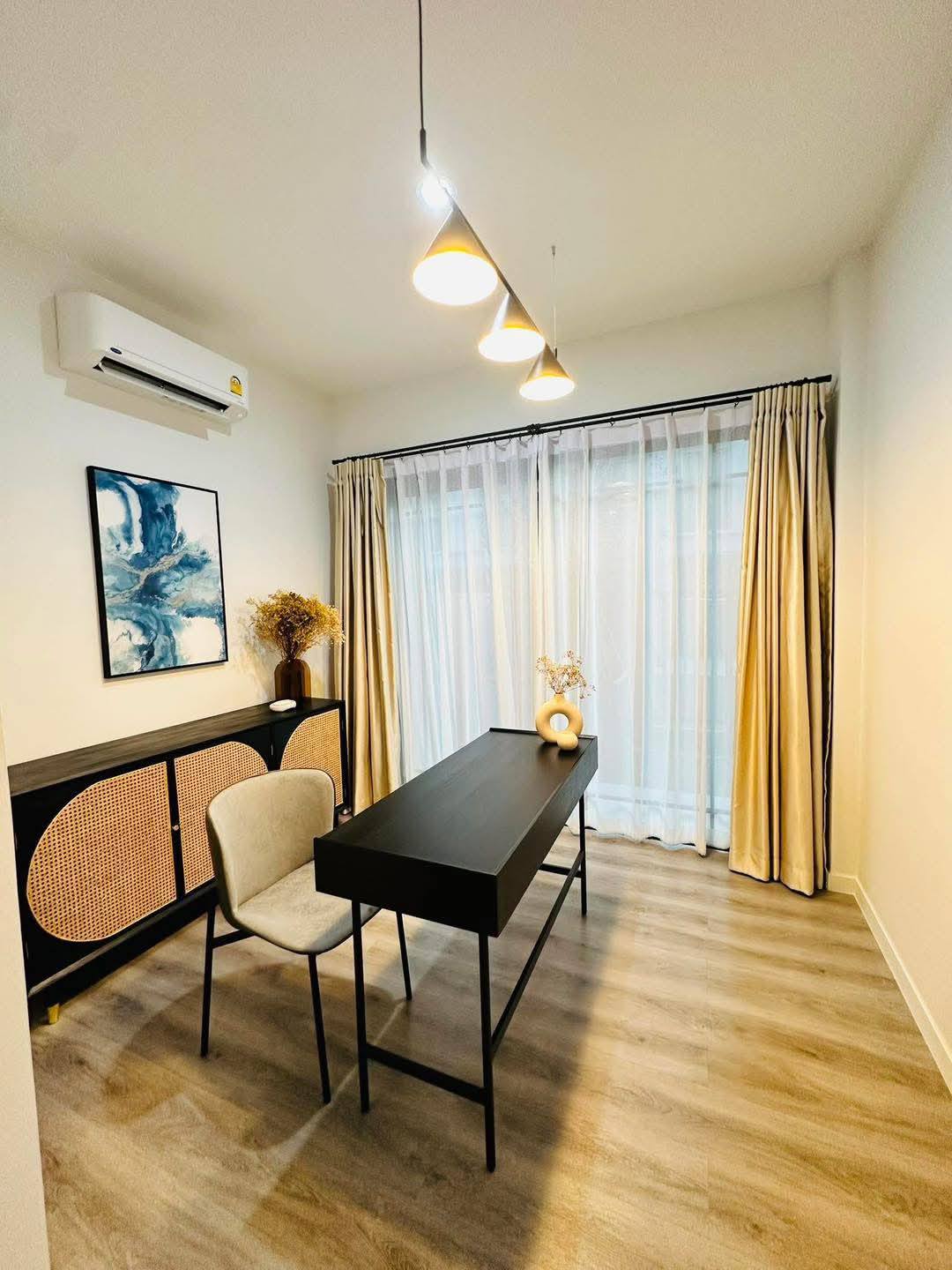 Townhouse For Rent