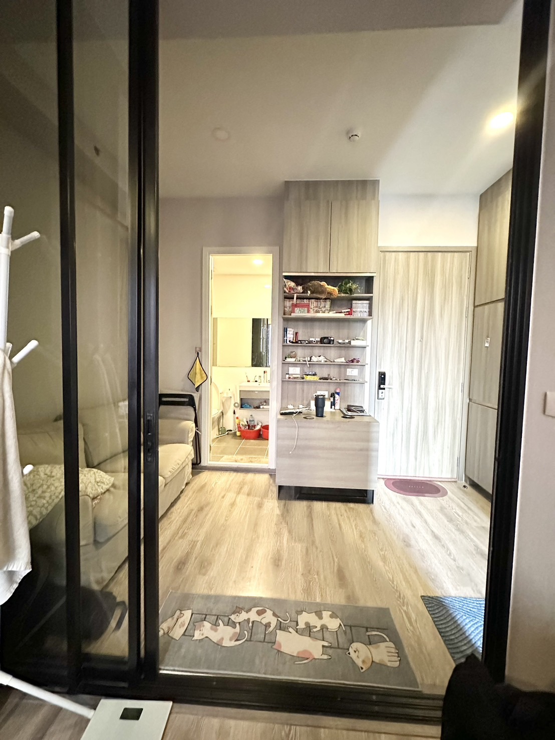 One Bedroom Condo For Rent