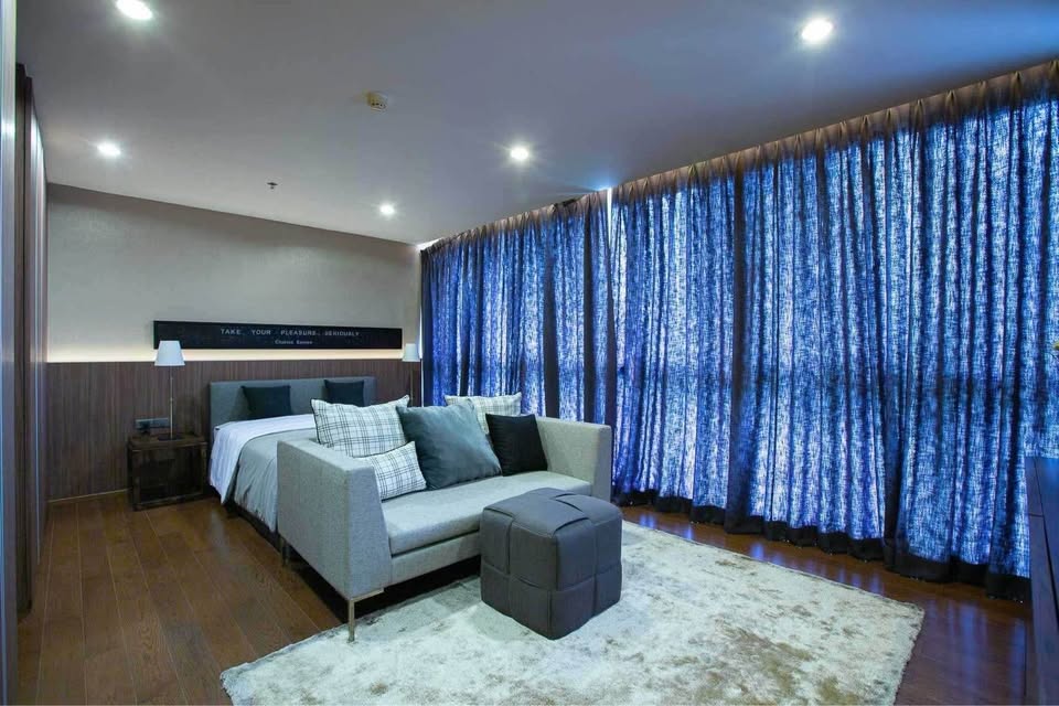 Very Large Four Bedroom Apartment For Rent