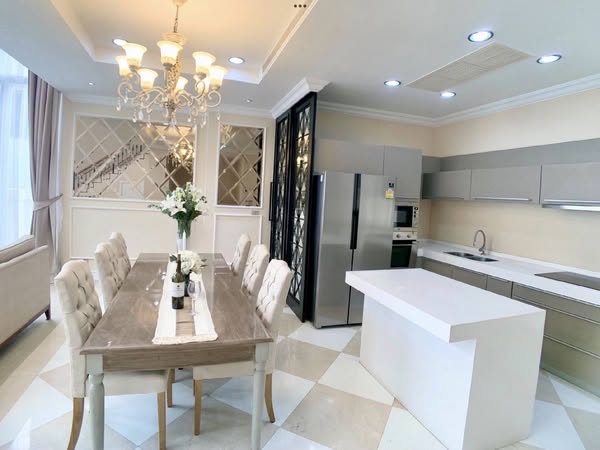 Three Bed Room Apartment For Rent