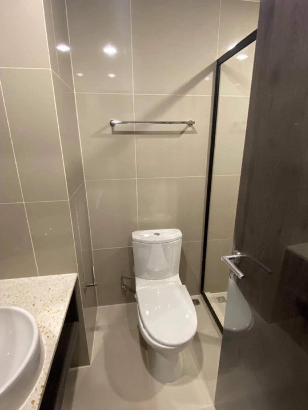 One Bedroom Condo For Rent