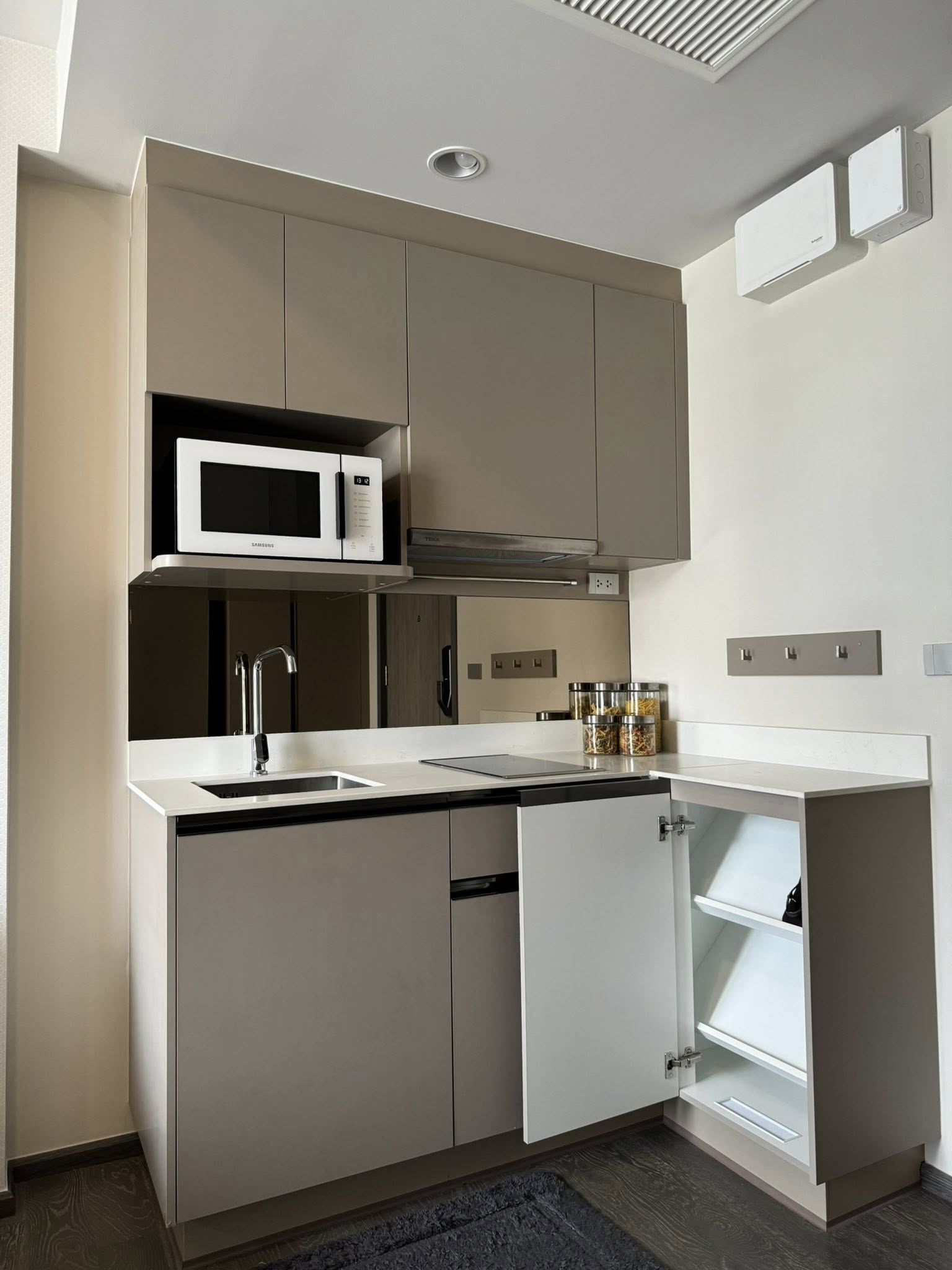 One Bedroom Condo For Rent
