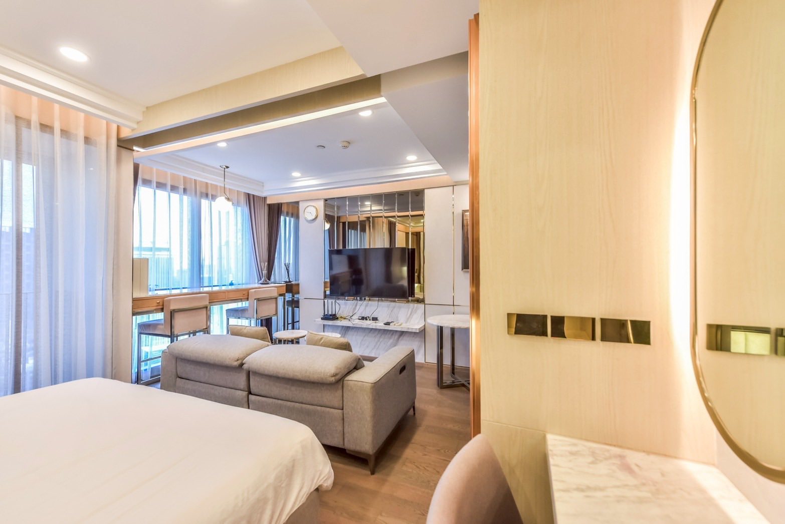 One Bedroom Condo For Rent