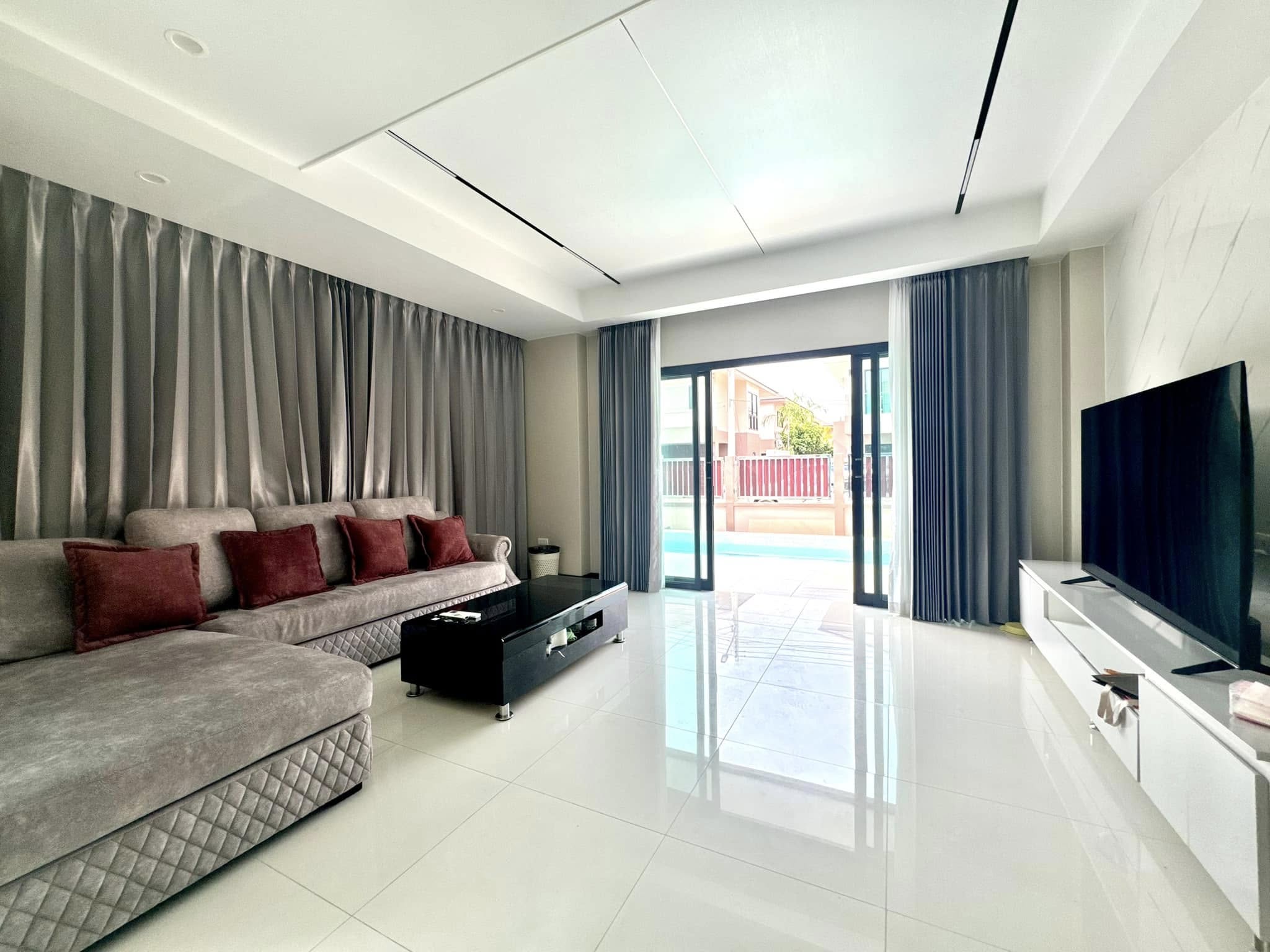 Pool Villa For Rent