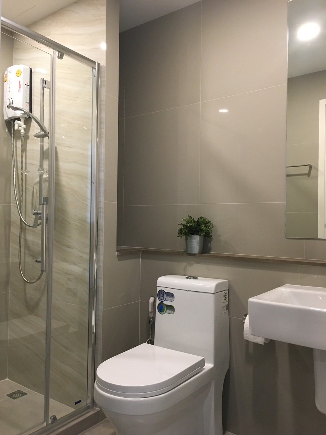 One Bedroom Condo For Rent