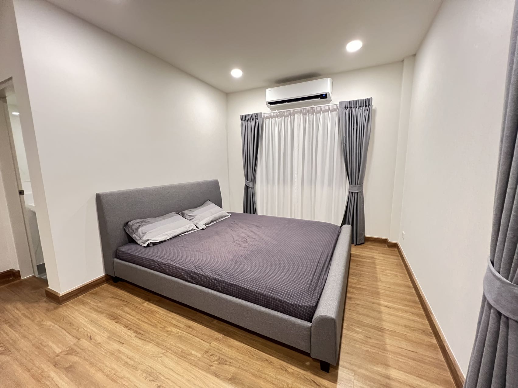 Detached House For Rent