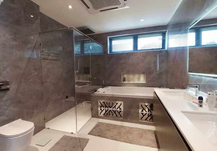 Beautiful Pool Villa For Sale