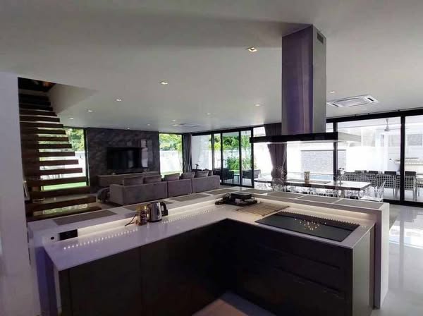 Beautiful Pool Villa For Sale