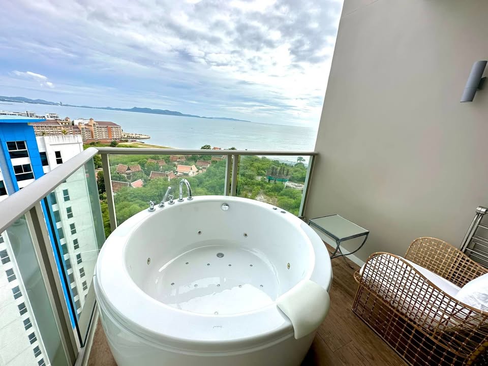 One Bedroom Condo For Rent