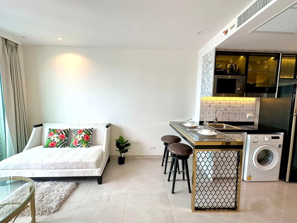 One Bedroom Condo For Rent