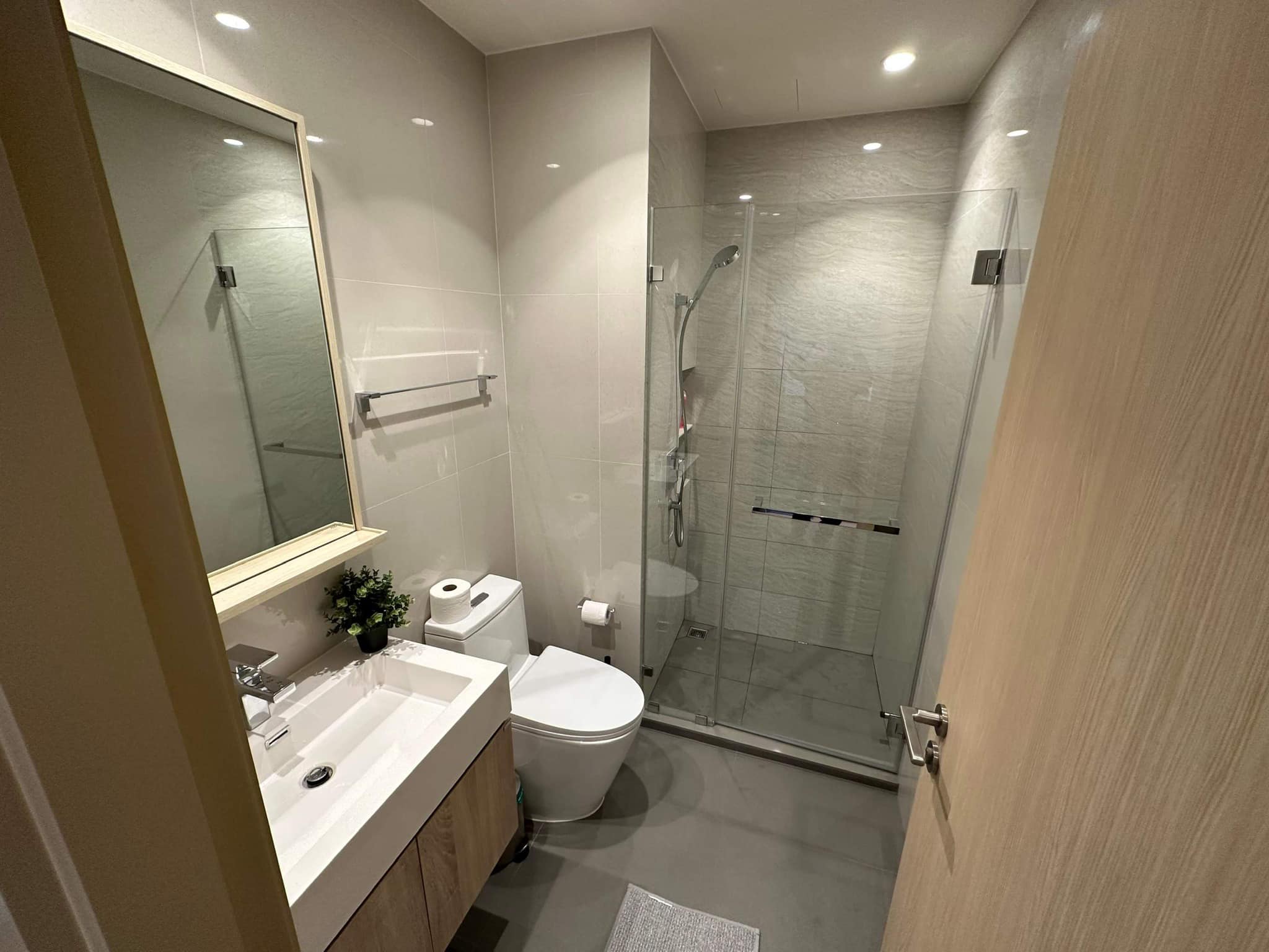 One Bedroom Condo For Rent