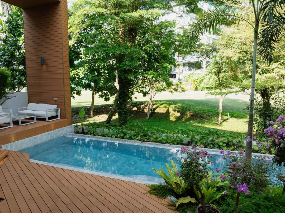 Beautiful House with Pool For Rent