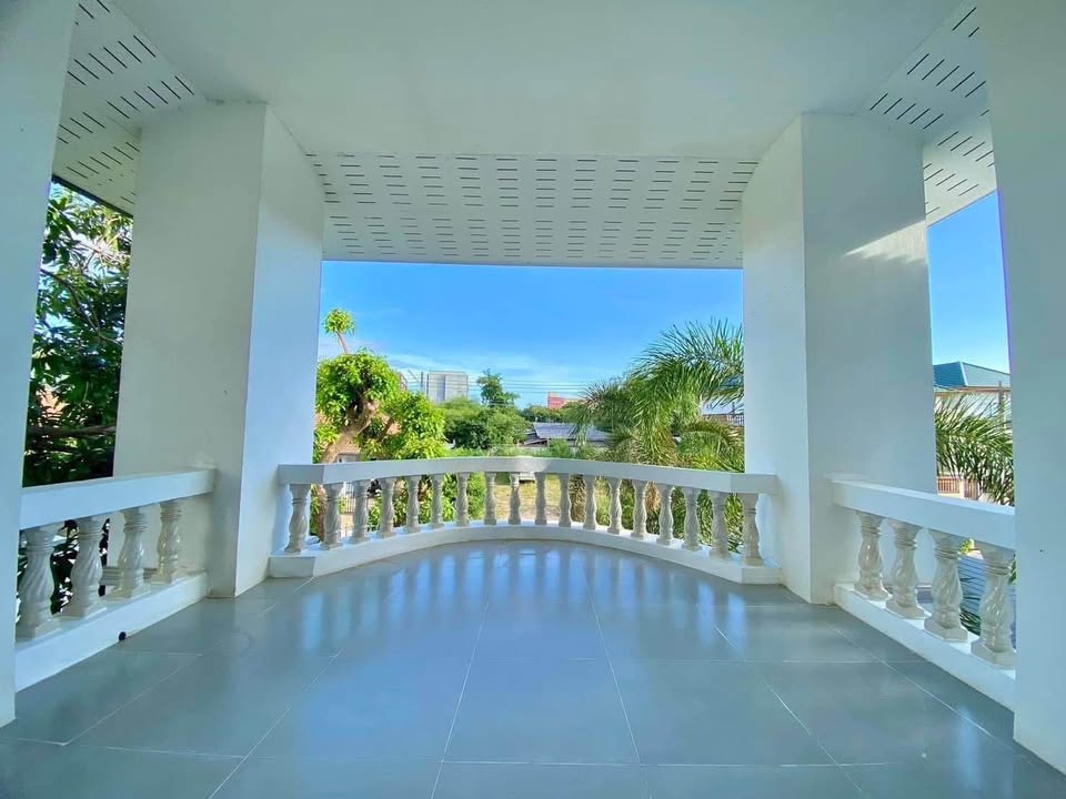 Beautiful House For Rent