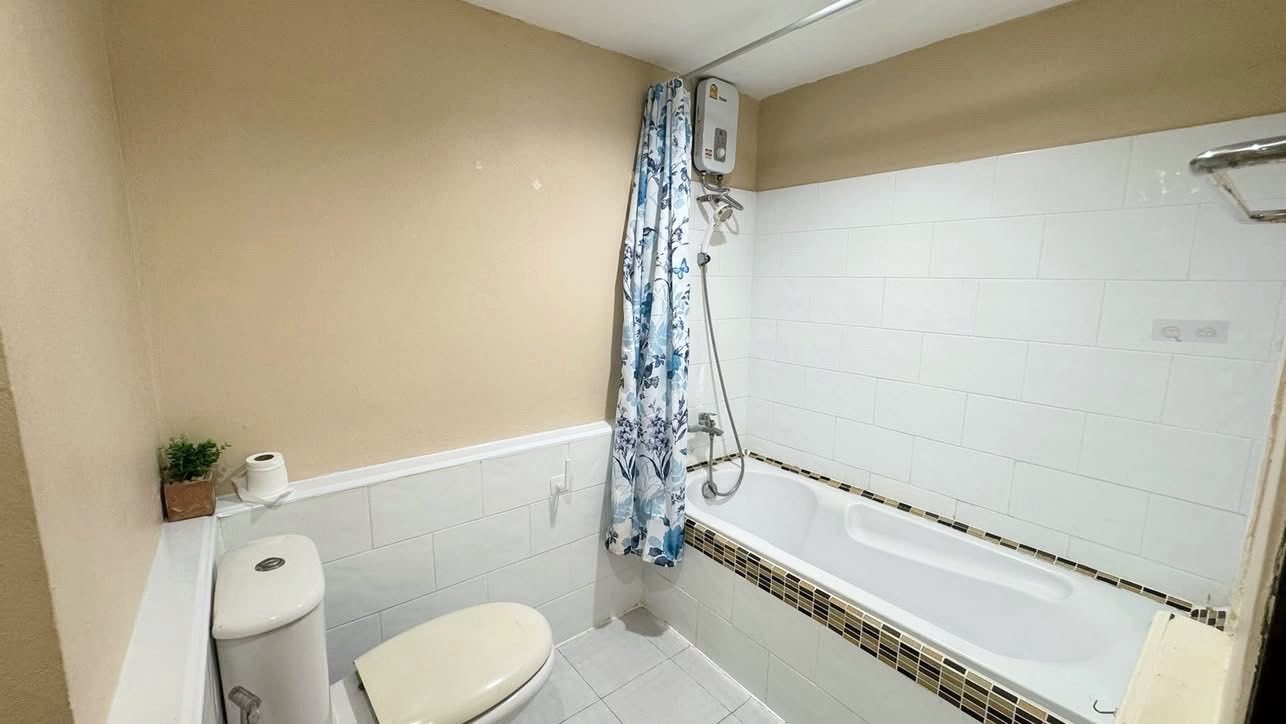 One Bedroom Condo For Rent