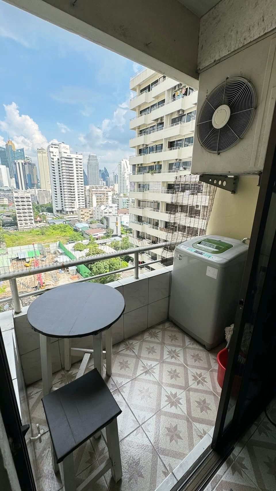 One Bedroom Condo For Rent