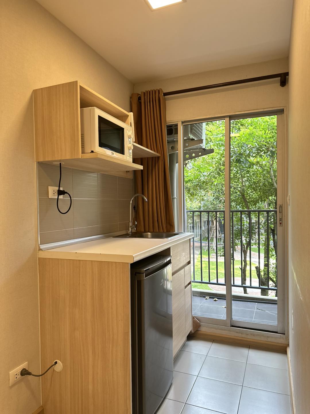 One Bedroom Condo For Rent
