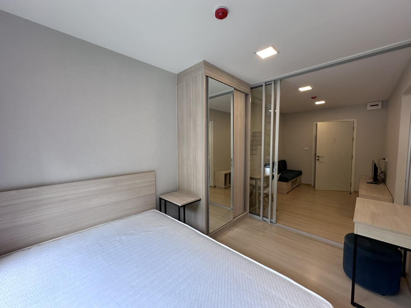 One Bedroom Condo For Rent