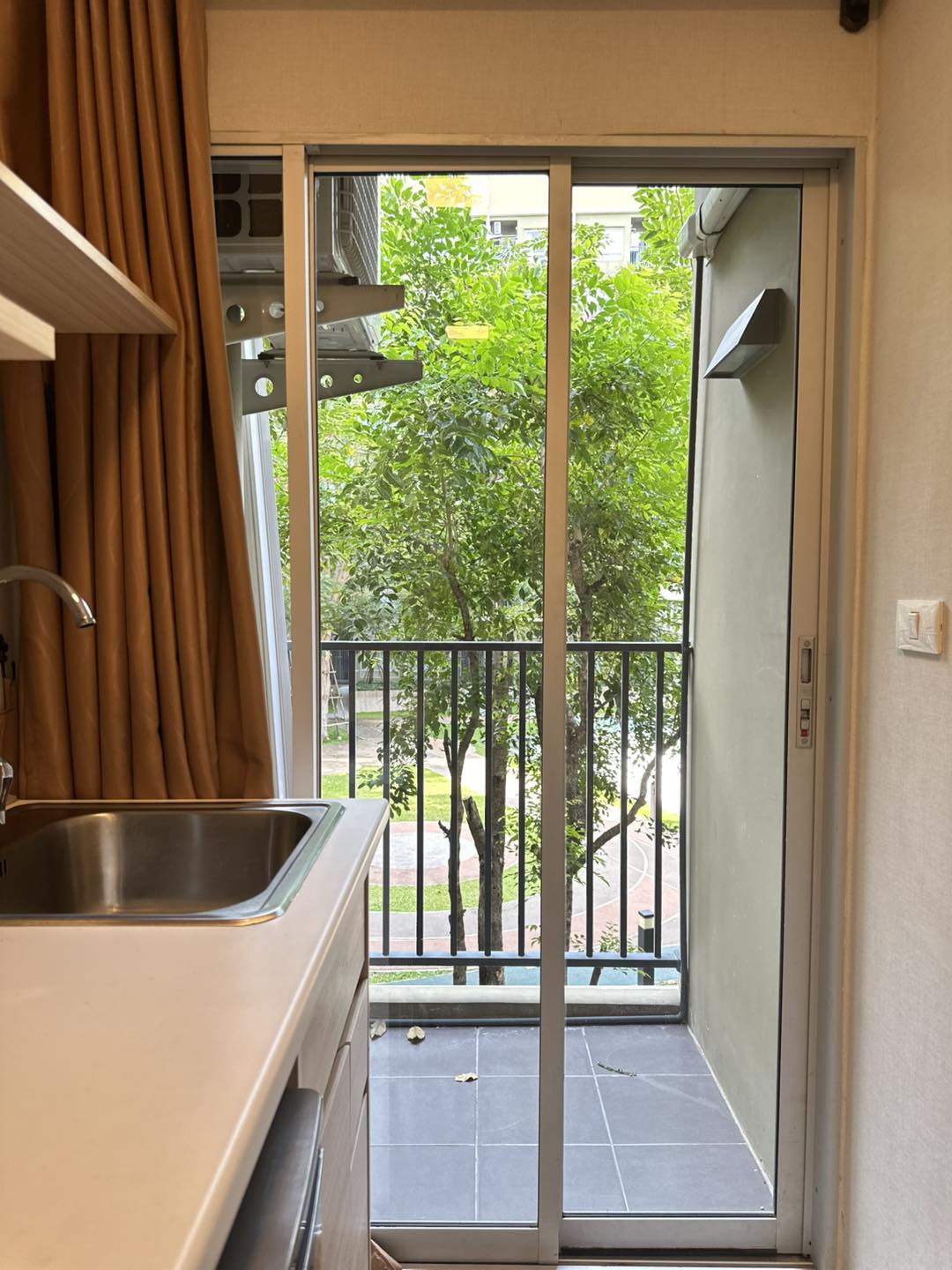 One Bedroom Condo For Rent