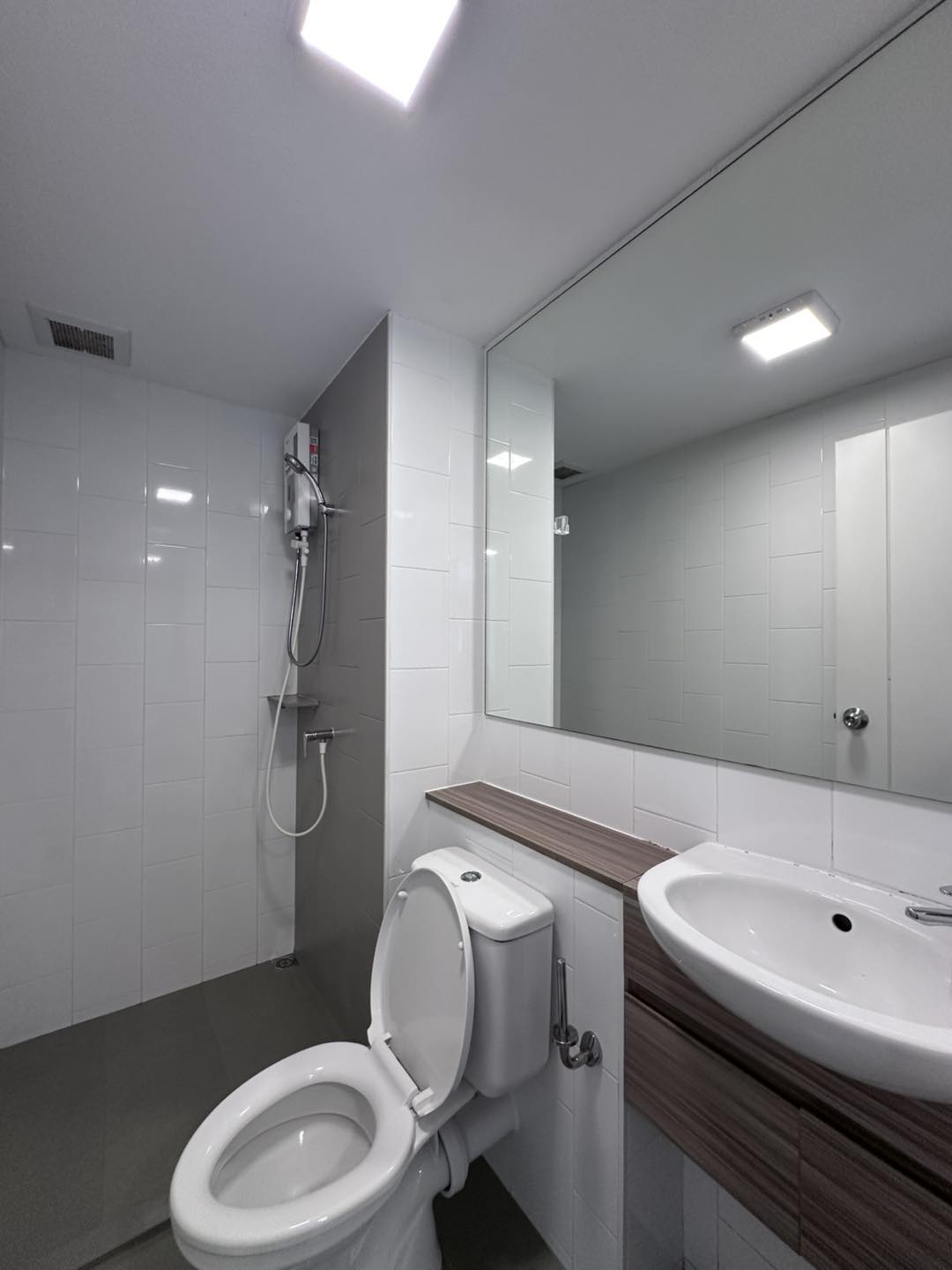 One Bedroom Condo For Rent