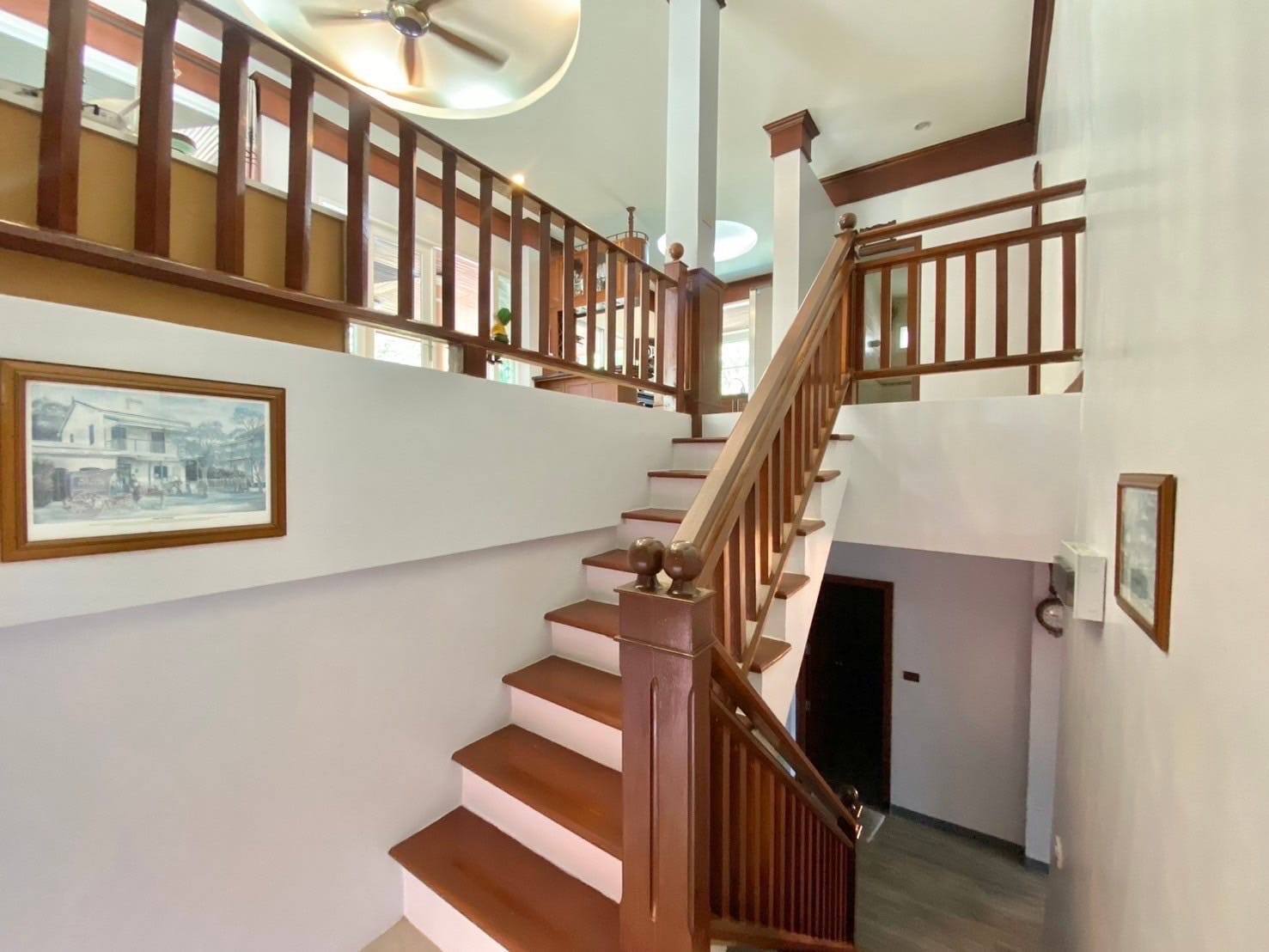 Two Storey Villa For Rent