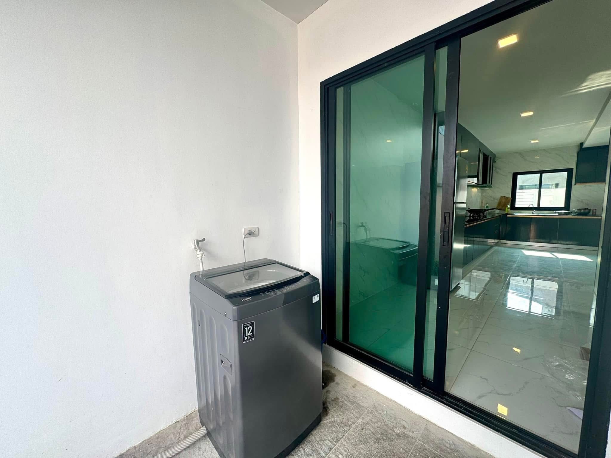 House with Pool For Rent