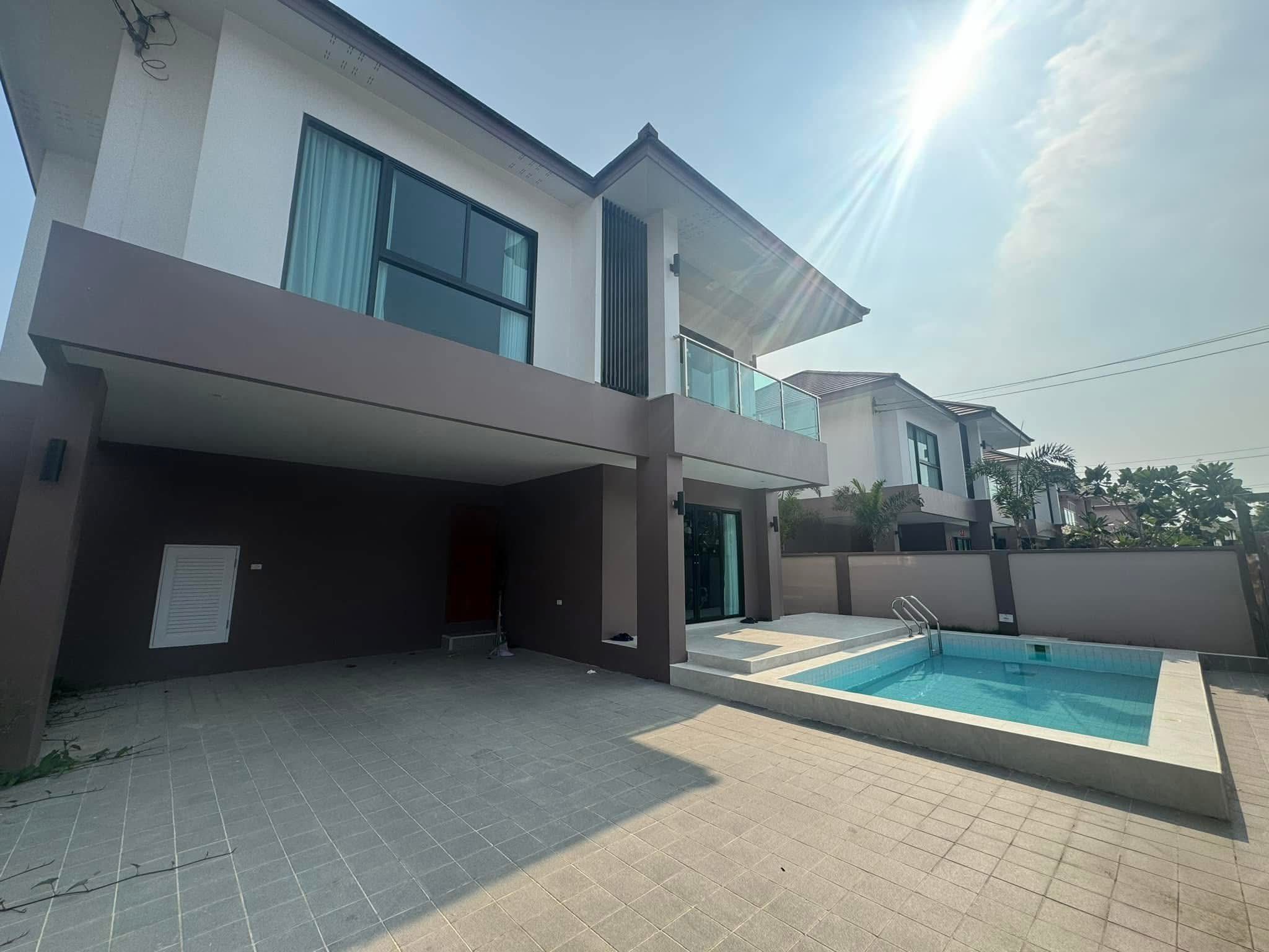 House with Pool For Rent