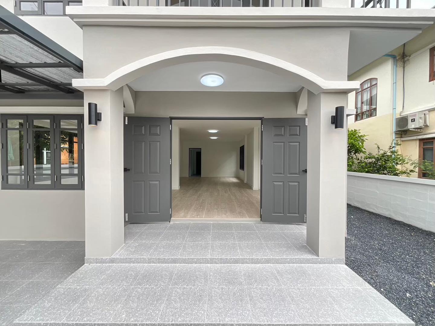 Detached House for Sale