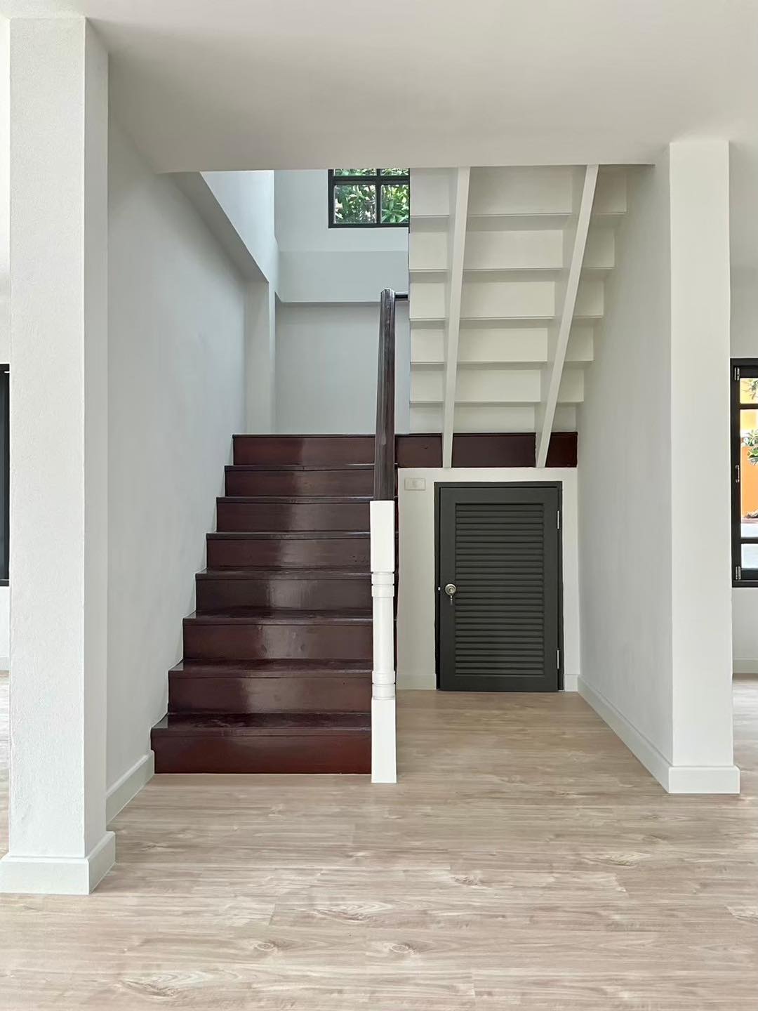 Detached House for Sale