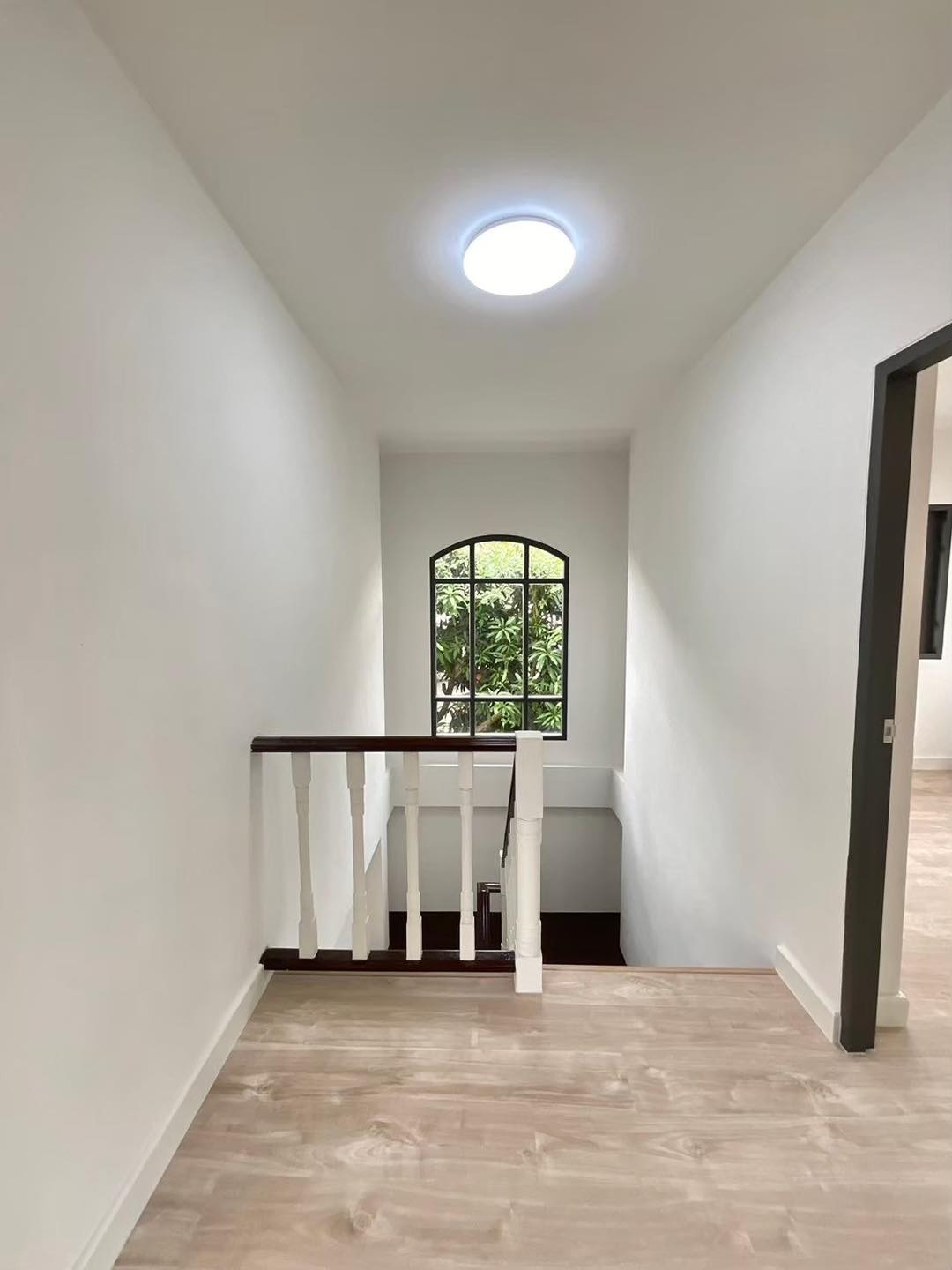 Detached House for Sale