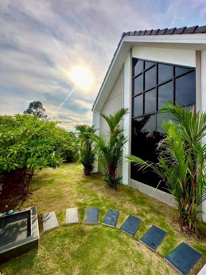 Pool Villa For Sale
