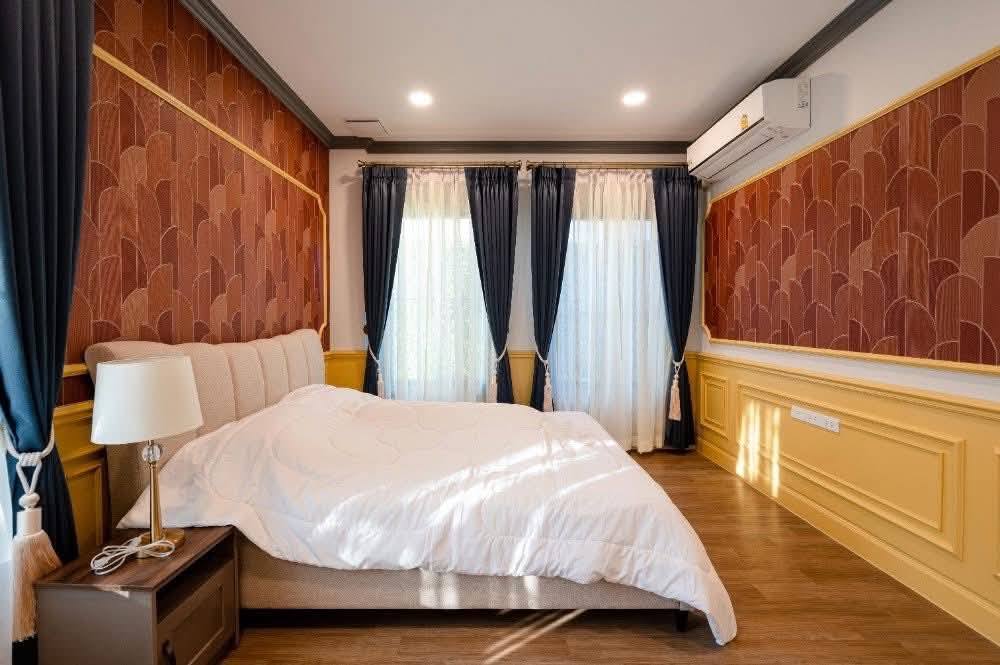 Beautiful Detached House For Rent