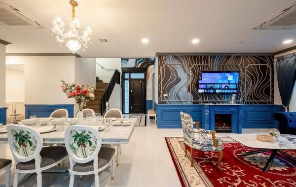 Beautiful Detached House For Rent