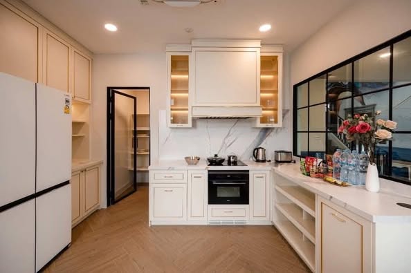 Beautiful Detached House For Rent
