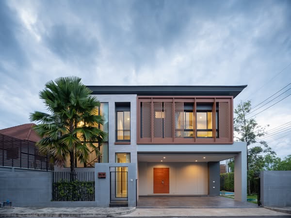 Luxury Detached House For Sale