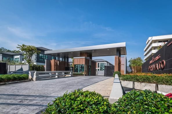 Luxury Detached House For Sale