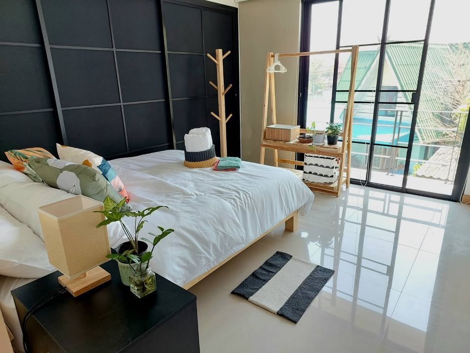 Detached House For Rent