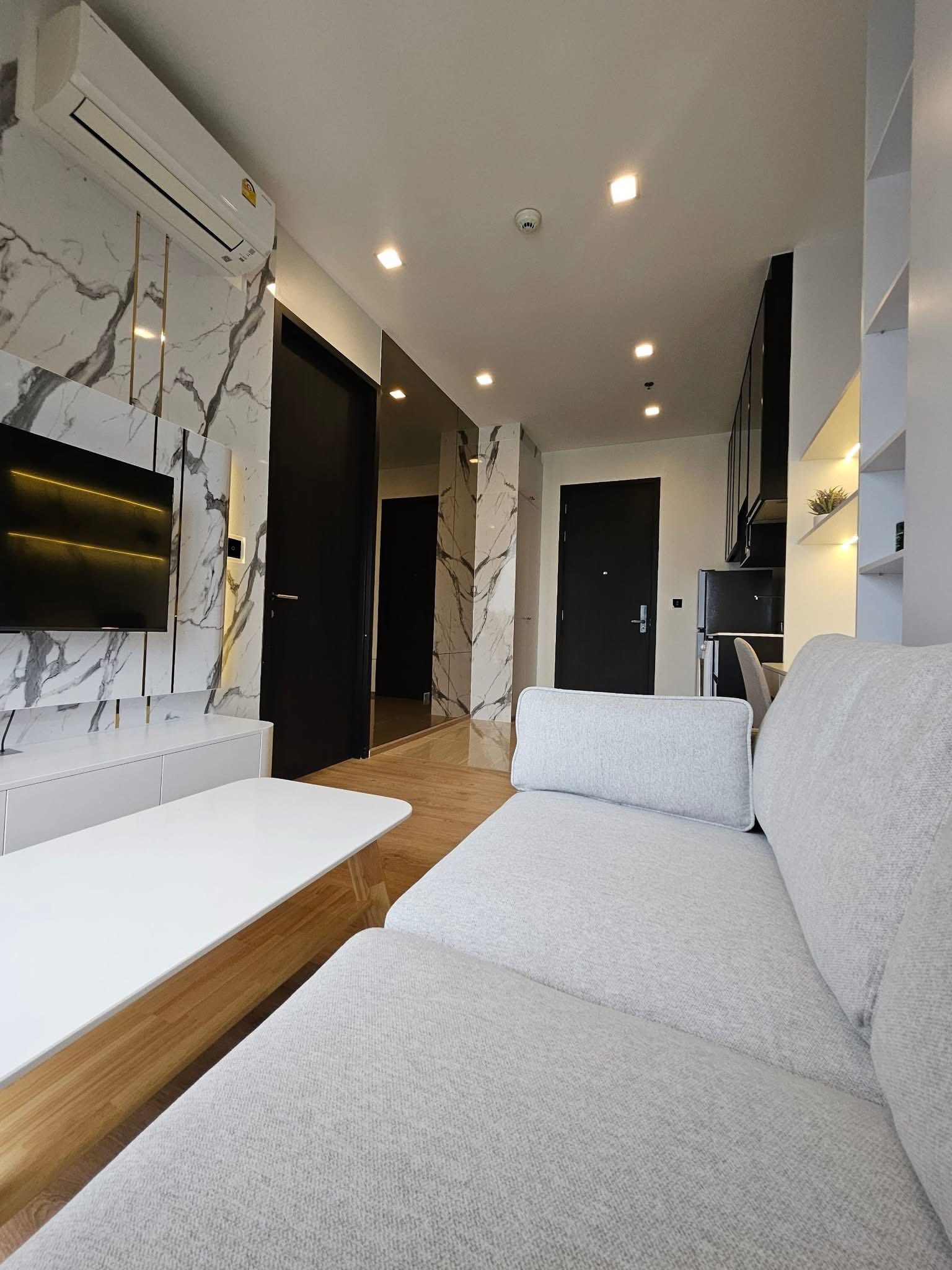 One Bedroom Condo For Rent