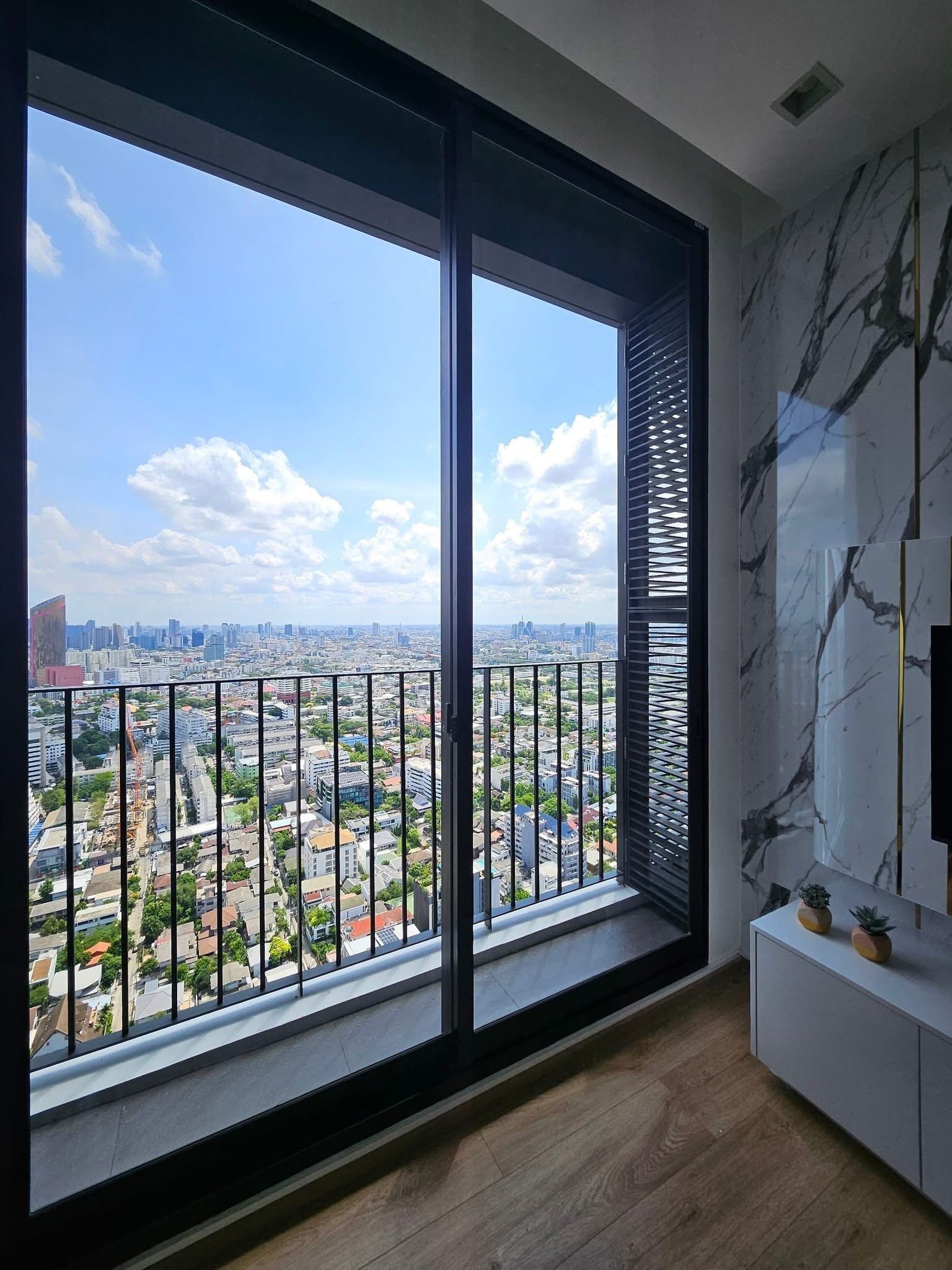 One Bedroom Condo For Rent