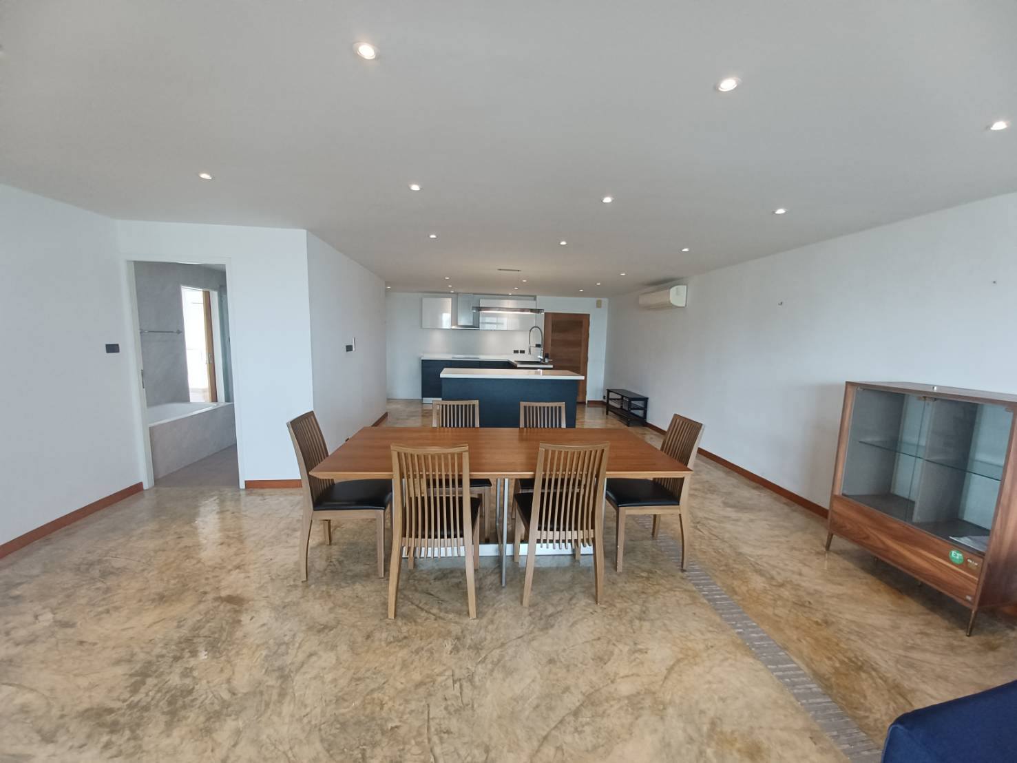 Large Three Bed Room Apartment For Rent