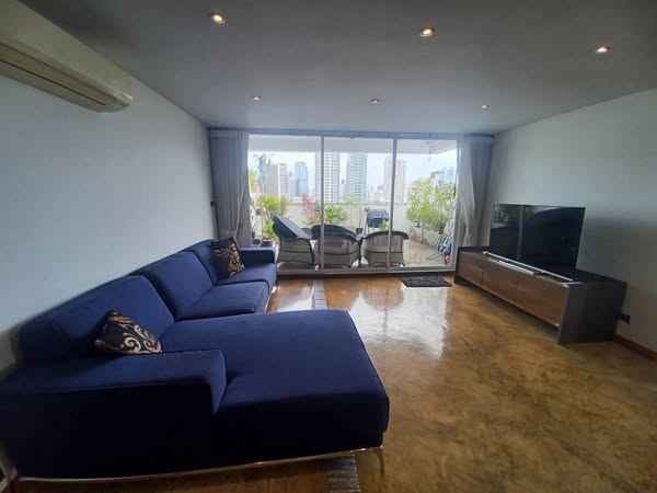 Large Three Bed Room Apartment For Rent