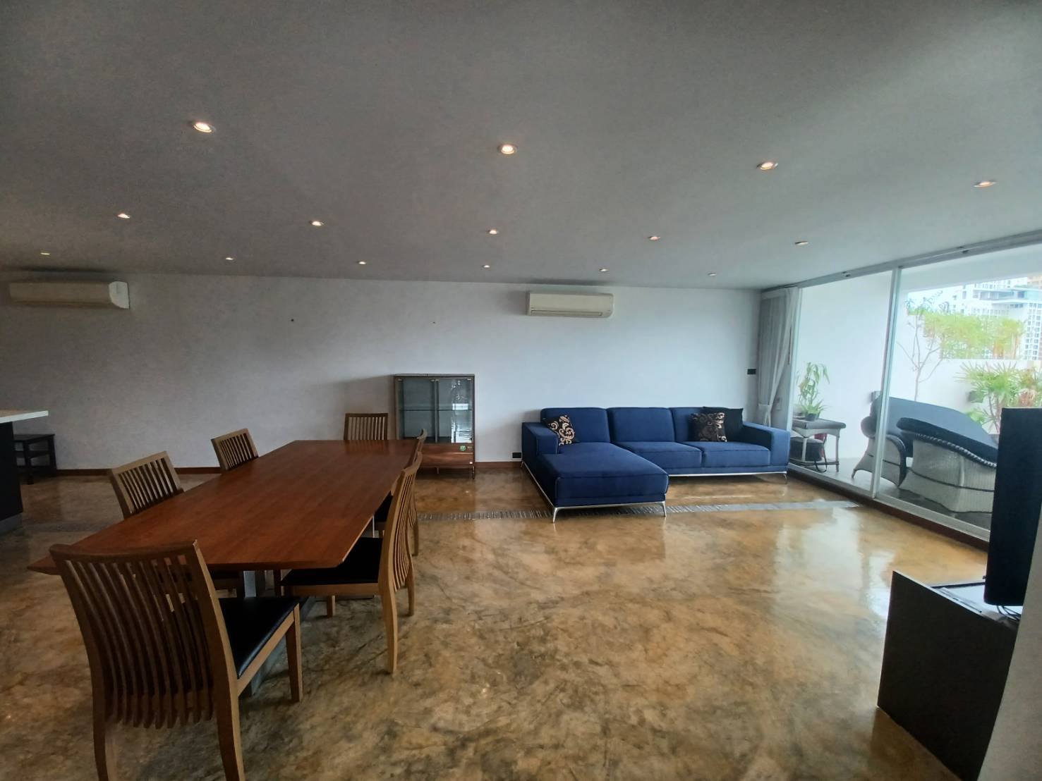 Large Three Bed Room Apartment For Rent