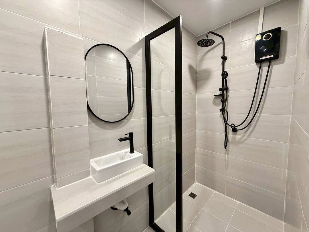 Detached House For Rent