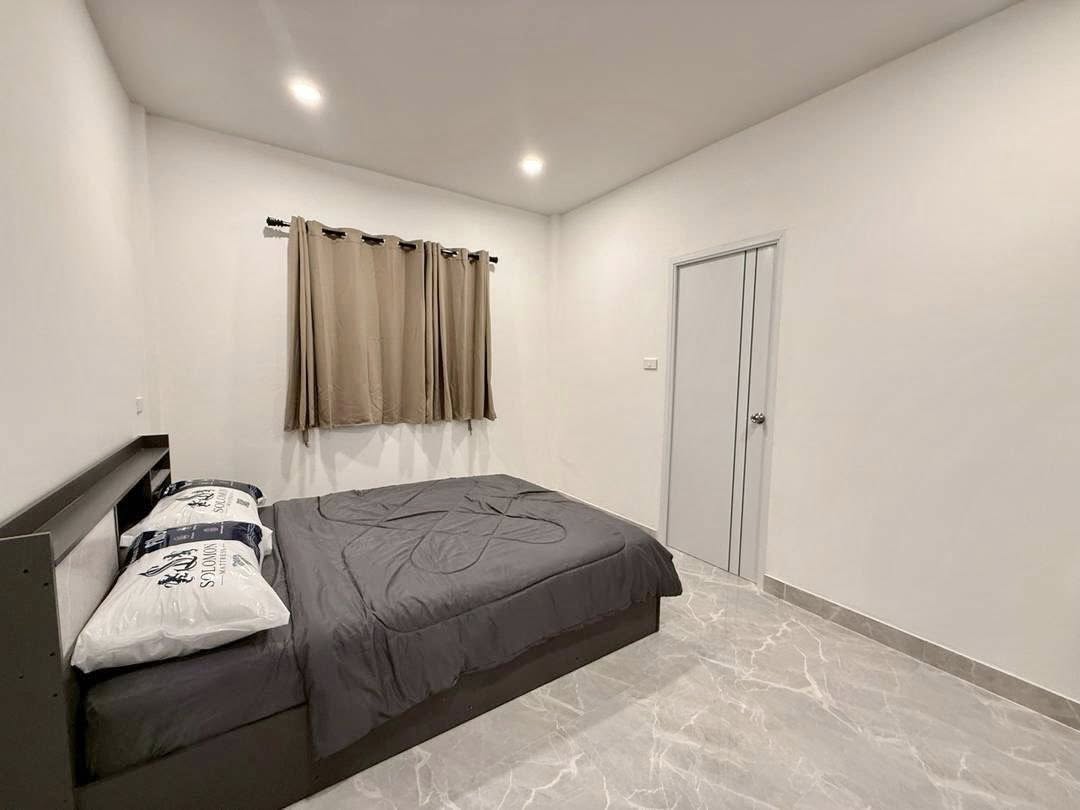 Detached House For Rent